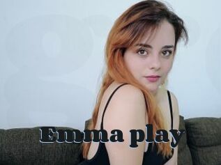 Emma_play