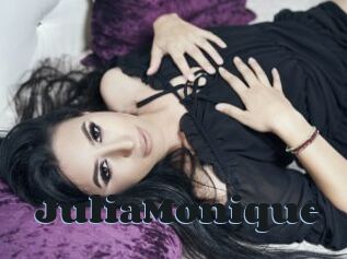 JuliaMonique