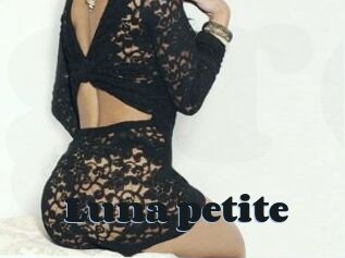 Luna_petite
