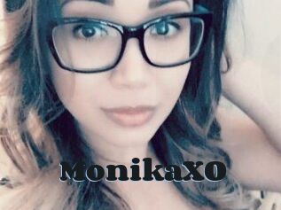 MonikaXO