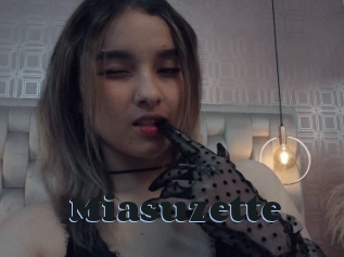 Miasuzette